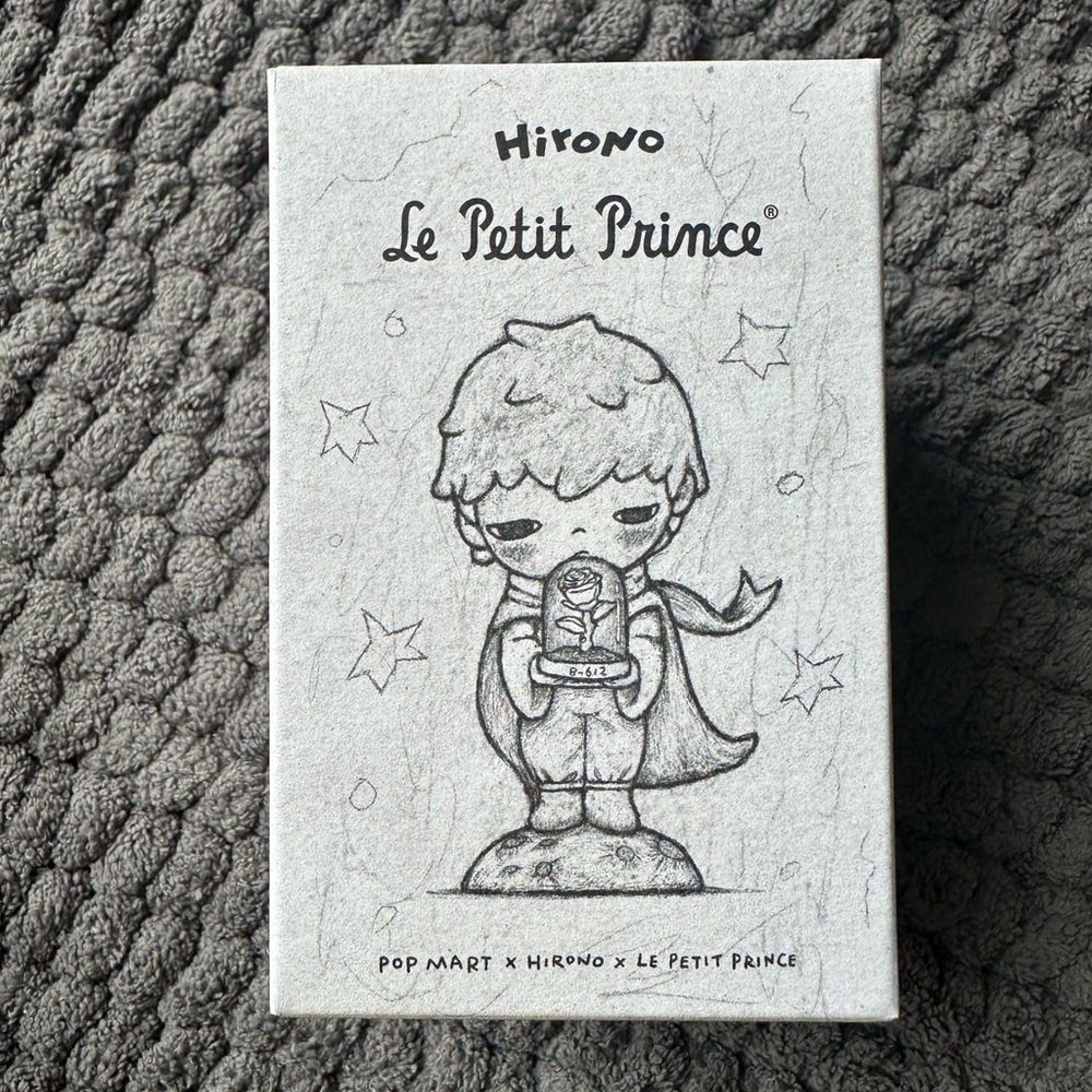 Hirono Le Petit Prince Collectible Box pop mart lamplighter